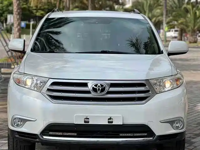 Toyota Highlander 2013 — фото 2