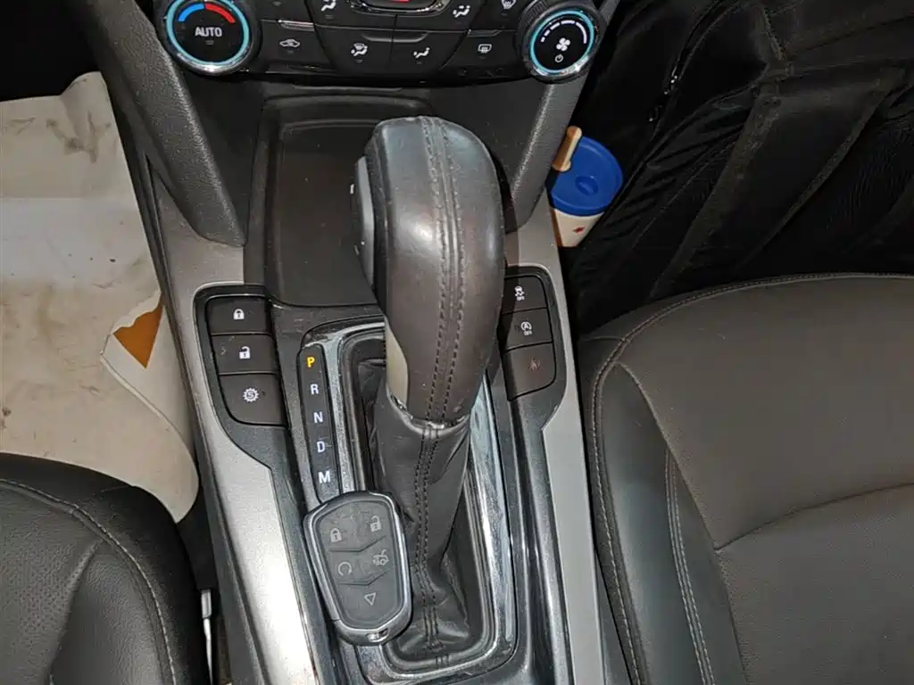 Chevrolet Malibu 2018 — фото 14