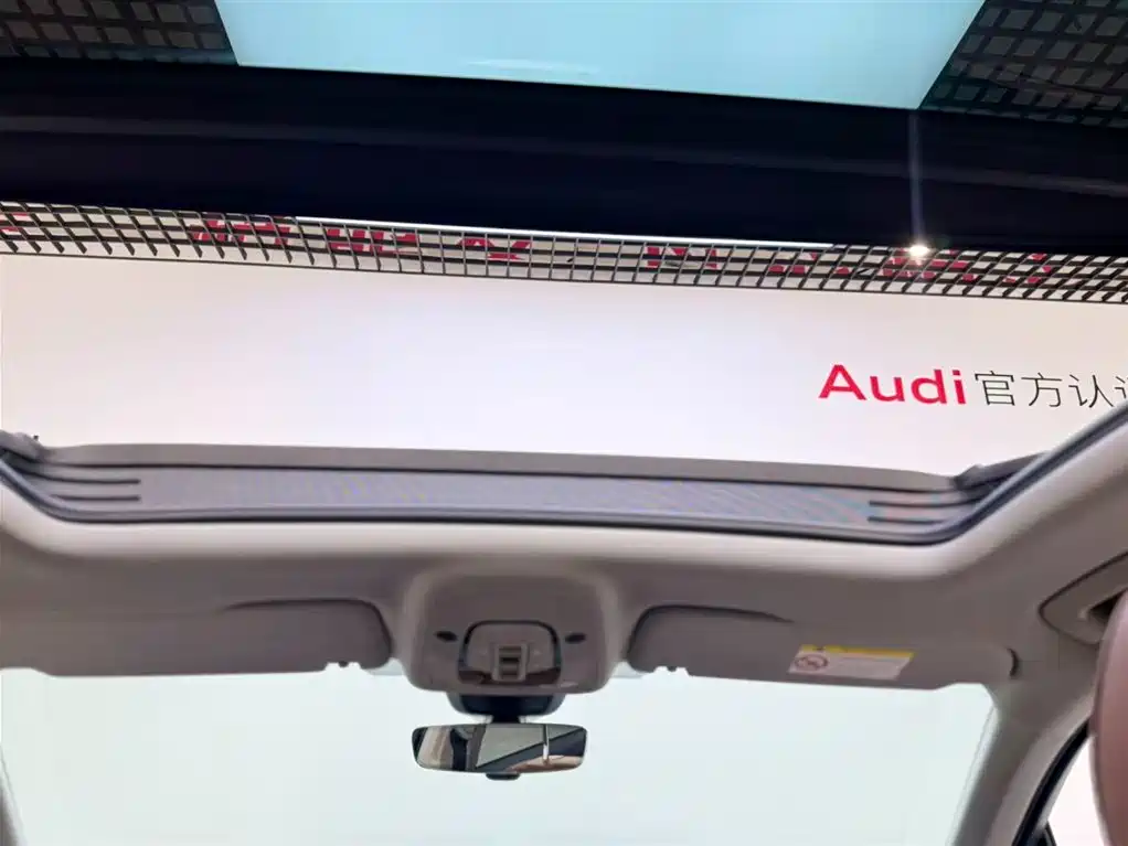 Audi Q7 2025 — фото 12