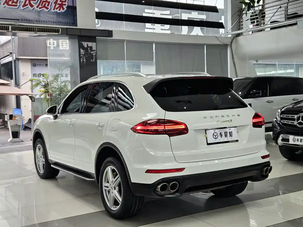 Porsche Cayenne Hybrid 2017 — фото 4