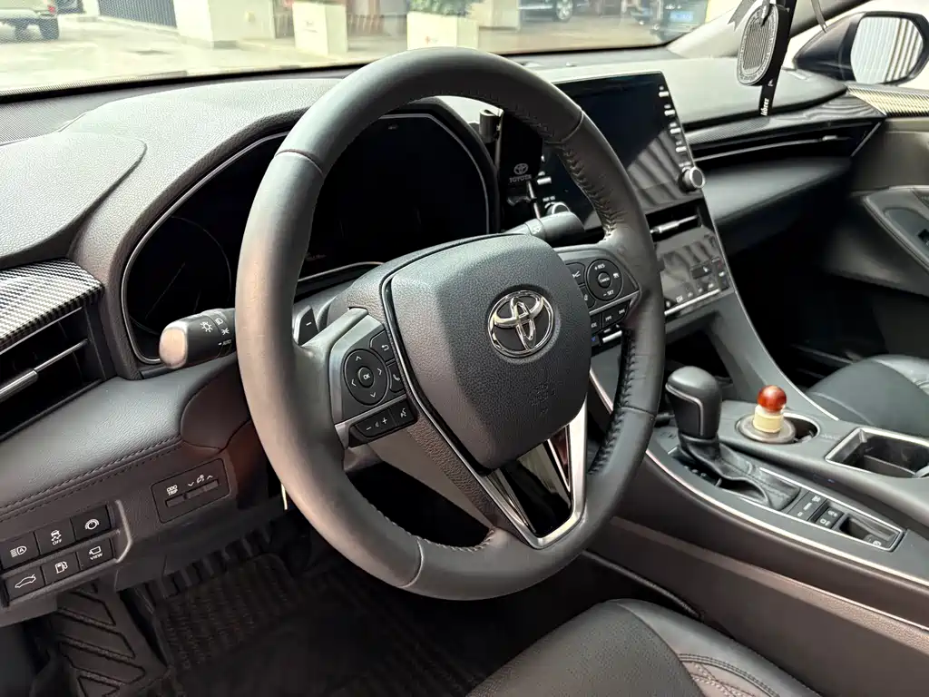 Toyota Avalon 2019 — фото 7