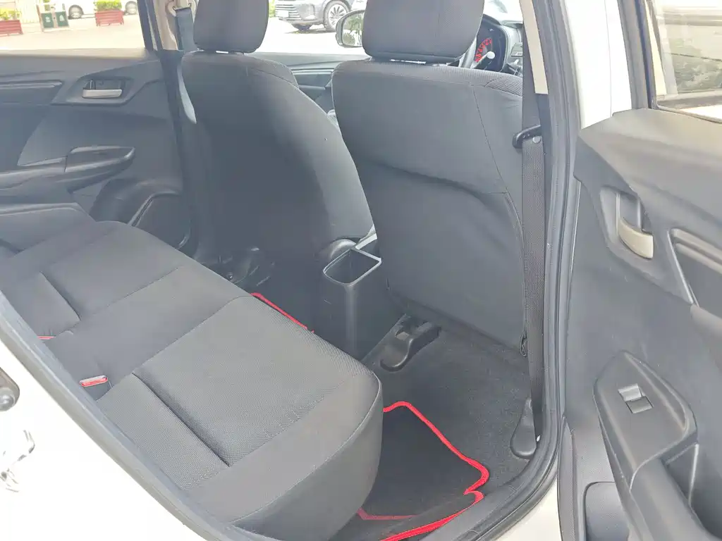 Honda Fit 2018 — фото 13