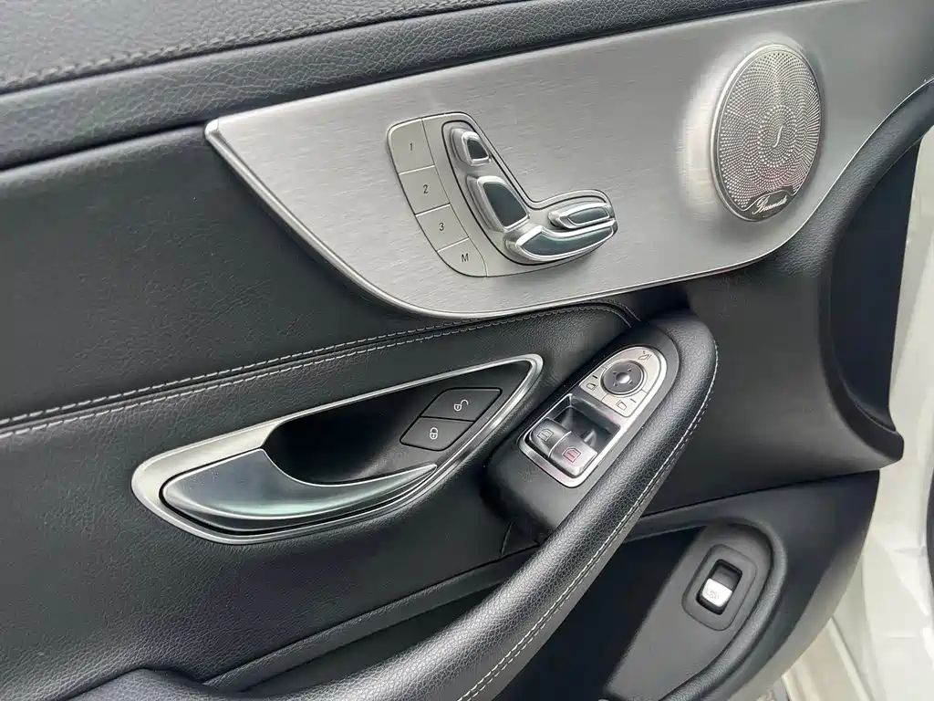 Mercedes-Benz C-Class 2020 — фото 7