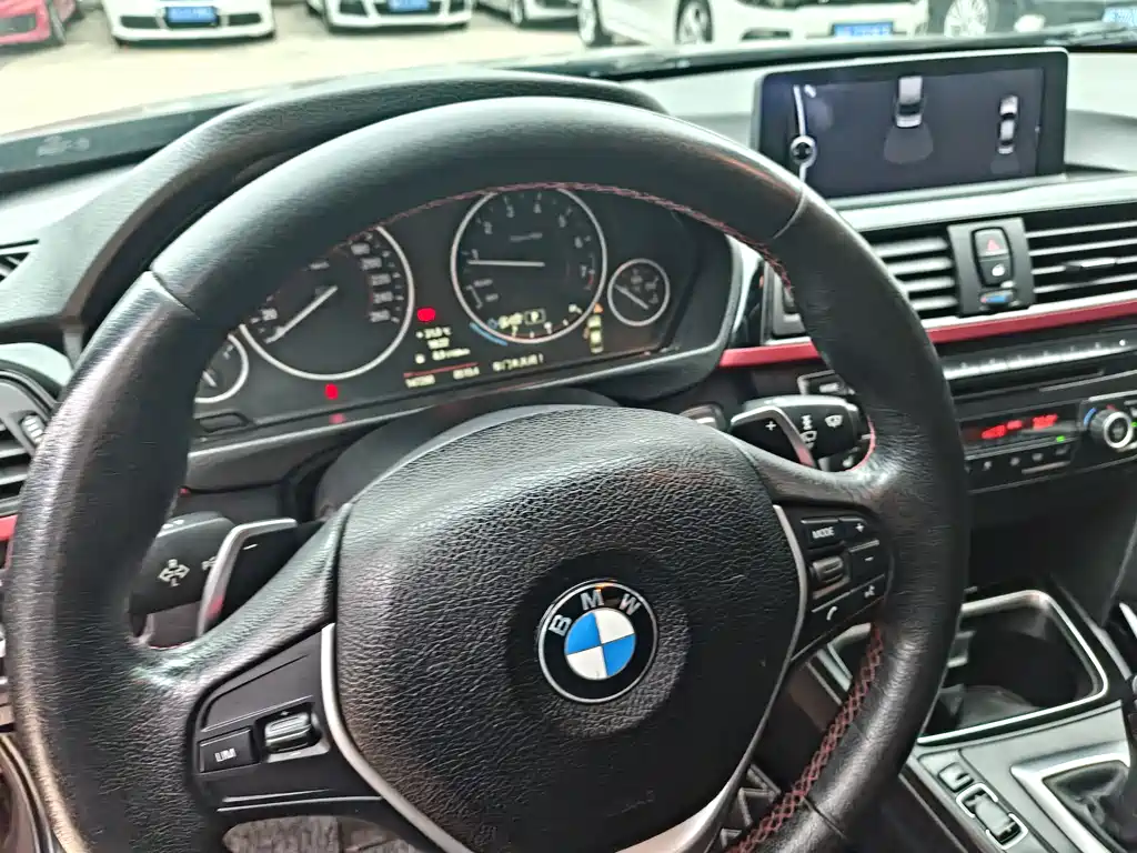BMW 3 Series 2013 — фото 32