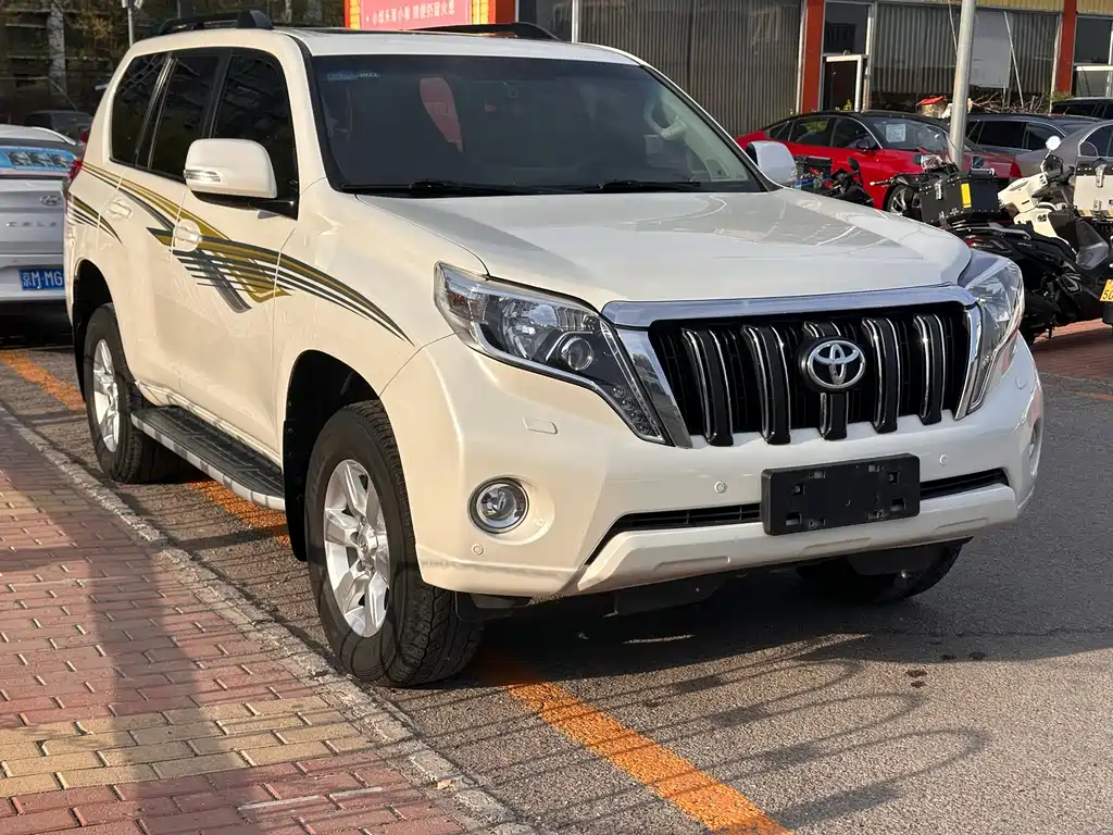 Toyota Prado 2016 — фото 2