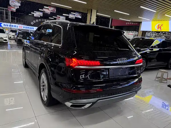 Audi Q7 2021