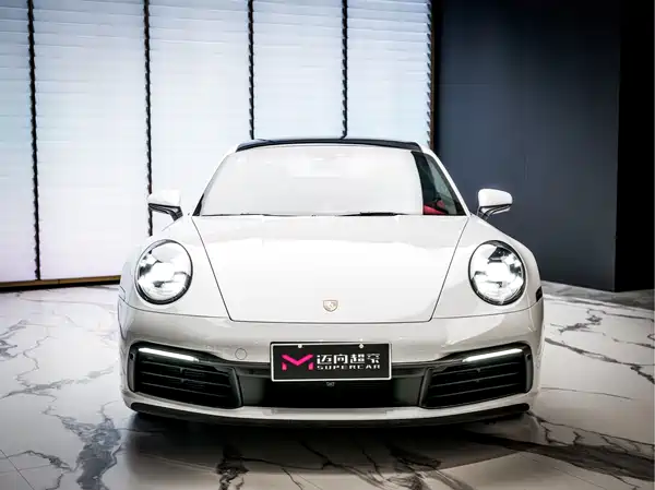 Porsche 911 2023