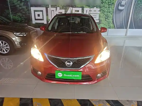 Nissan Tiida 2014