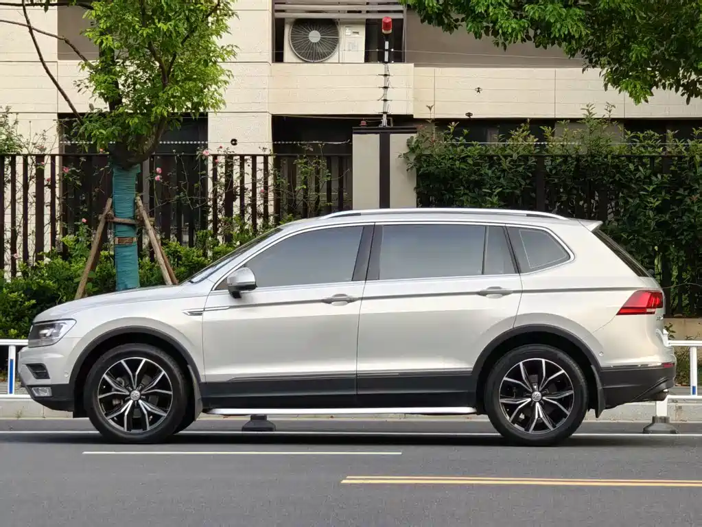 Volkswagen Tiguan L 2019 — фото 14