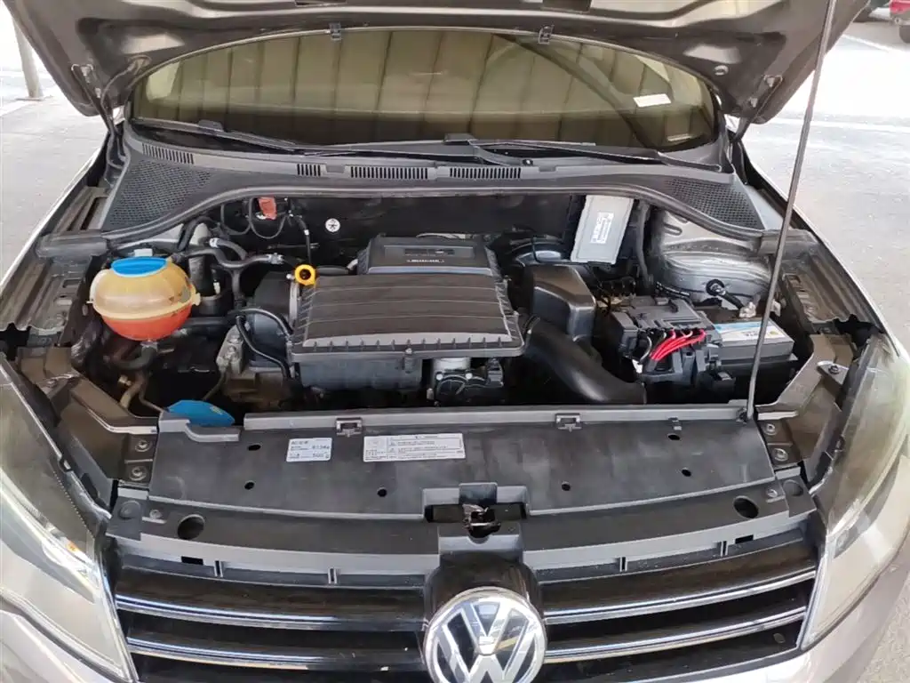Volkswagen Jetta 2015 — фото 20