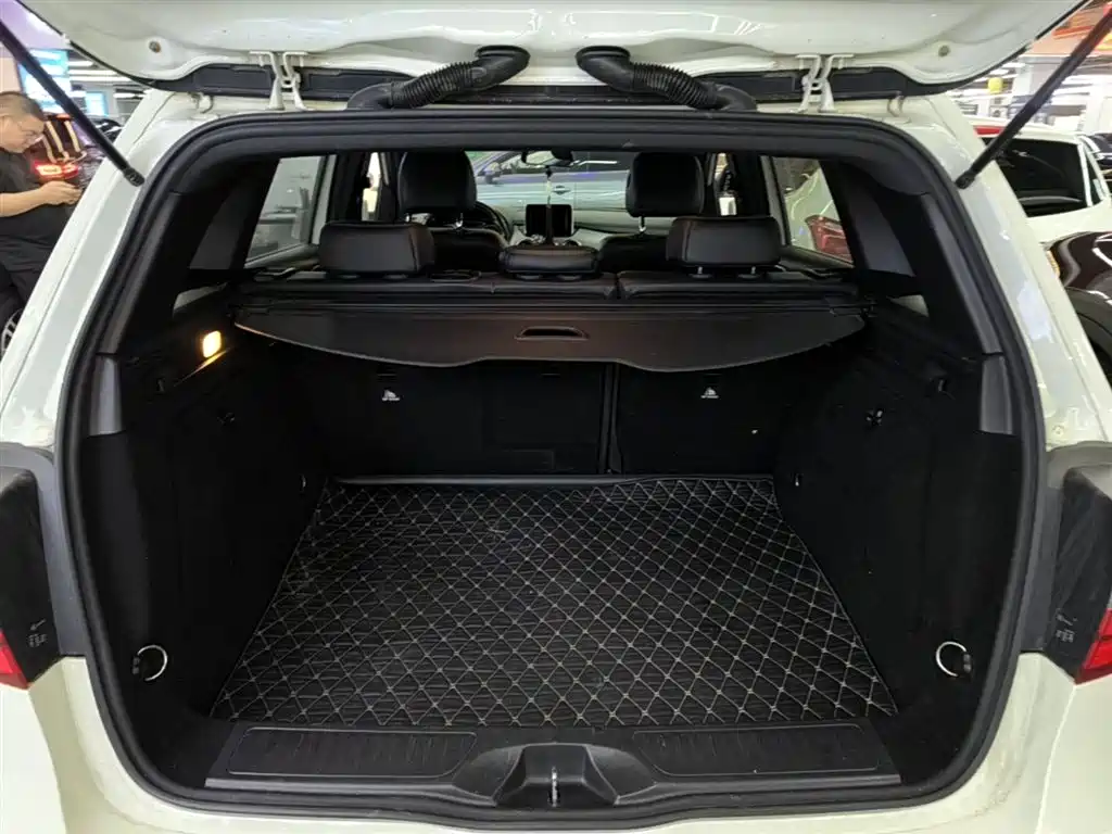 Mercedes-Benz B-Class 2016 — фото 19