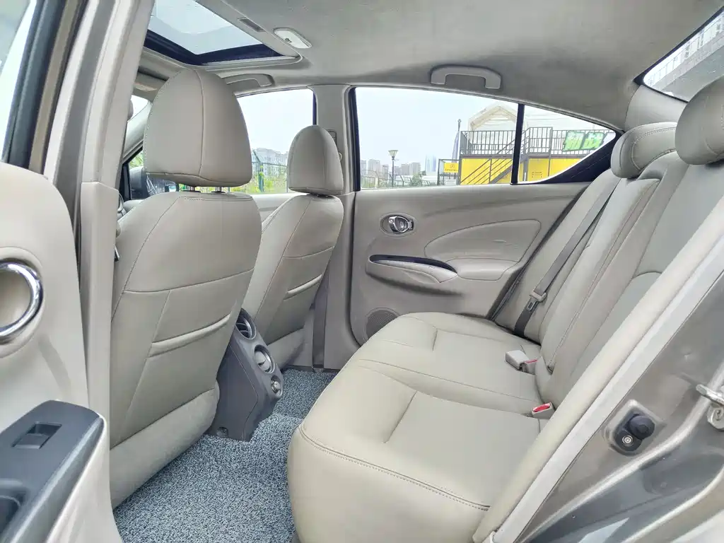 Nissan Sunny 2012 — фото 13