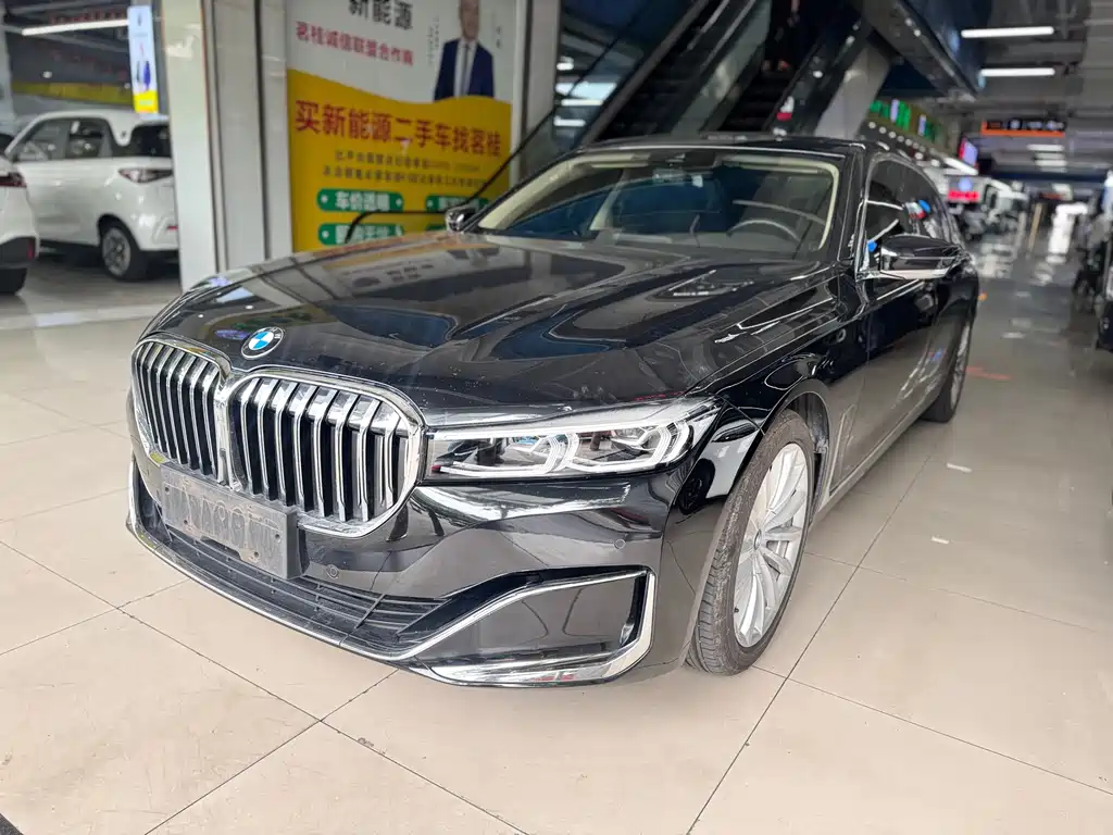 BMW 7 Series 2020 — фото 1