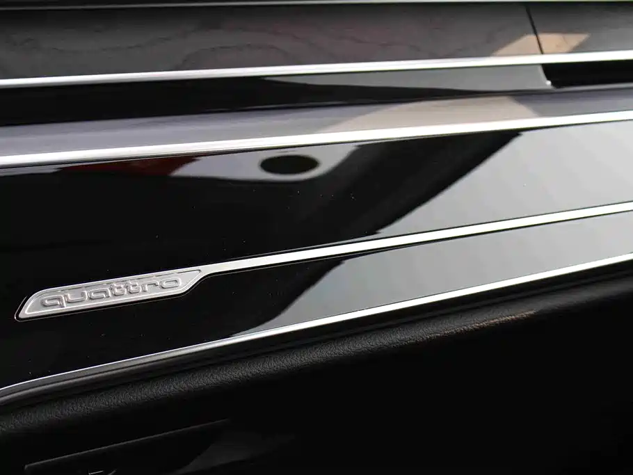 Audi A8 2023 — фото 12