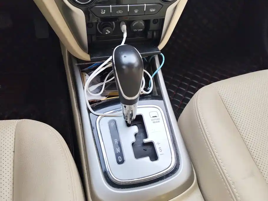 Changan Eado 2015 — фото 16