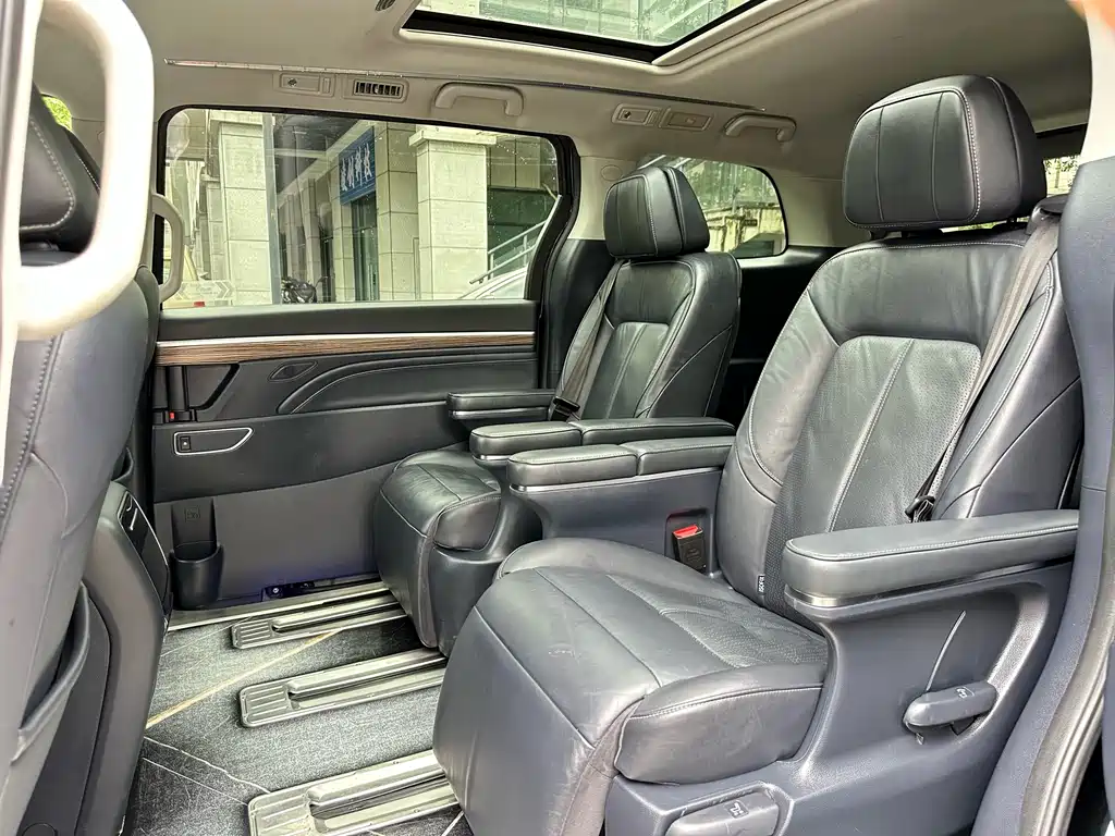 GAC Motor Trumpchi M8 2022 — фото 5