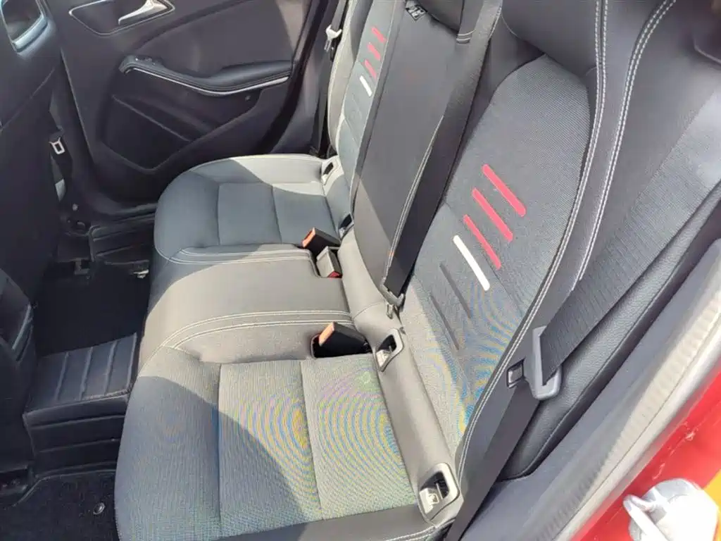 Mercedes-Benz A-Class 2018 — фото 17