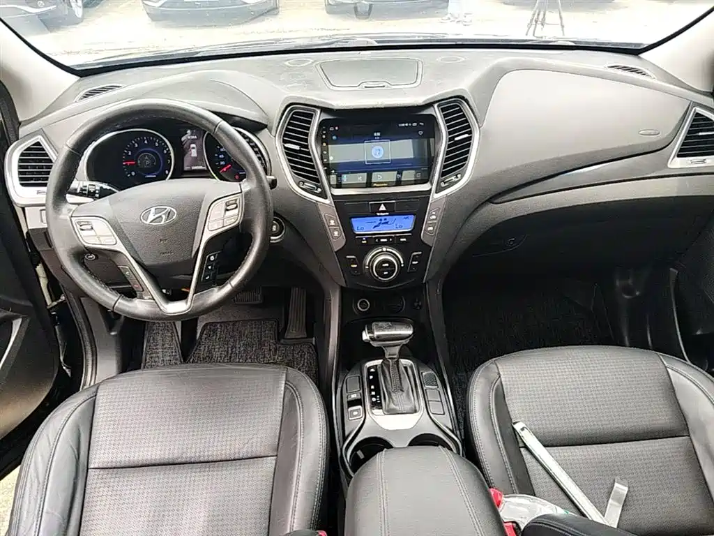 Hyundai Santa Fe 2014 — фото 10