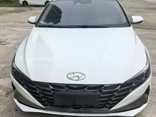 Hyundai Elantra 2023