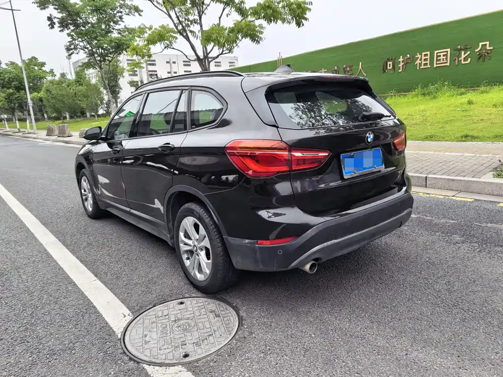 BMW X1 2017 — фото 15
