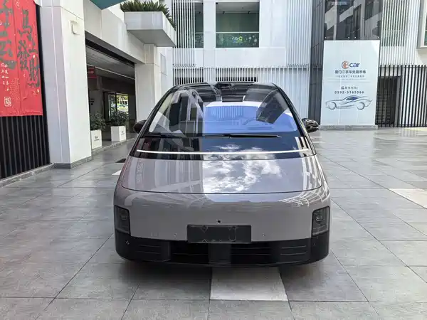 Li Auto MEGA 2025