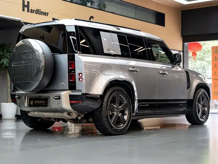 Land Rover Defender 2021 — фото 4