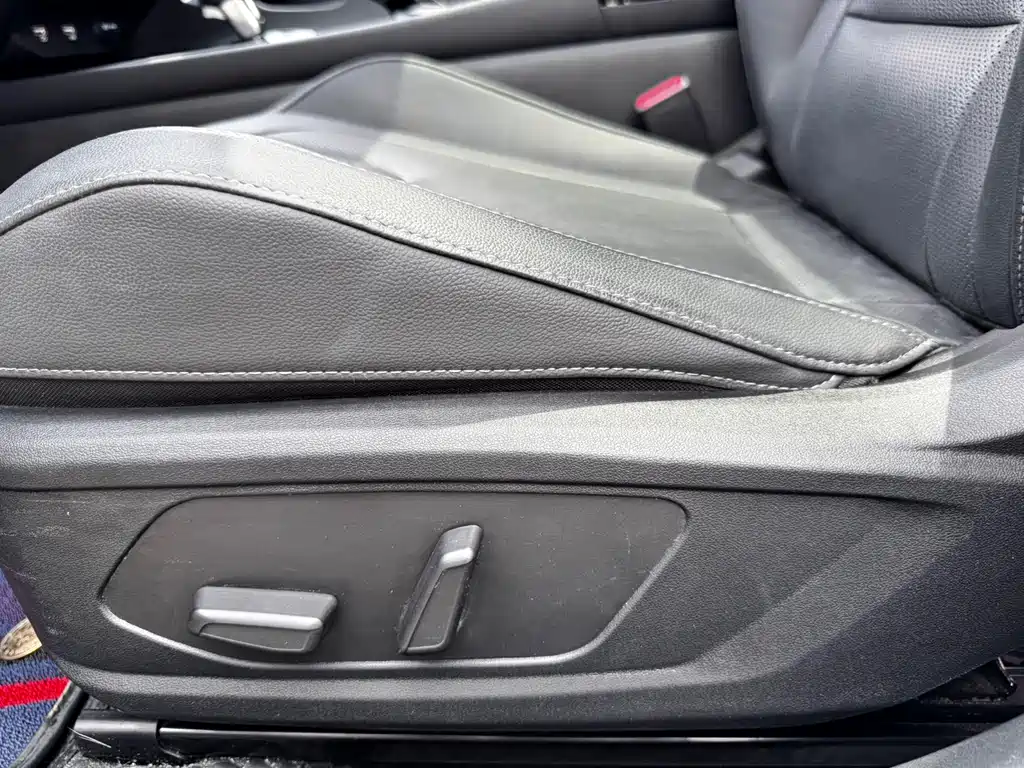 Hyundai Elantra 2023 — фото 13