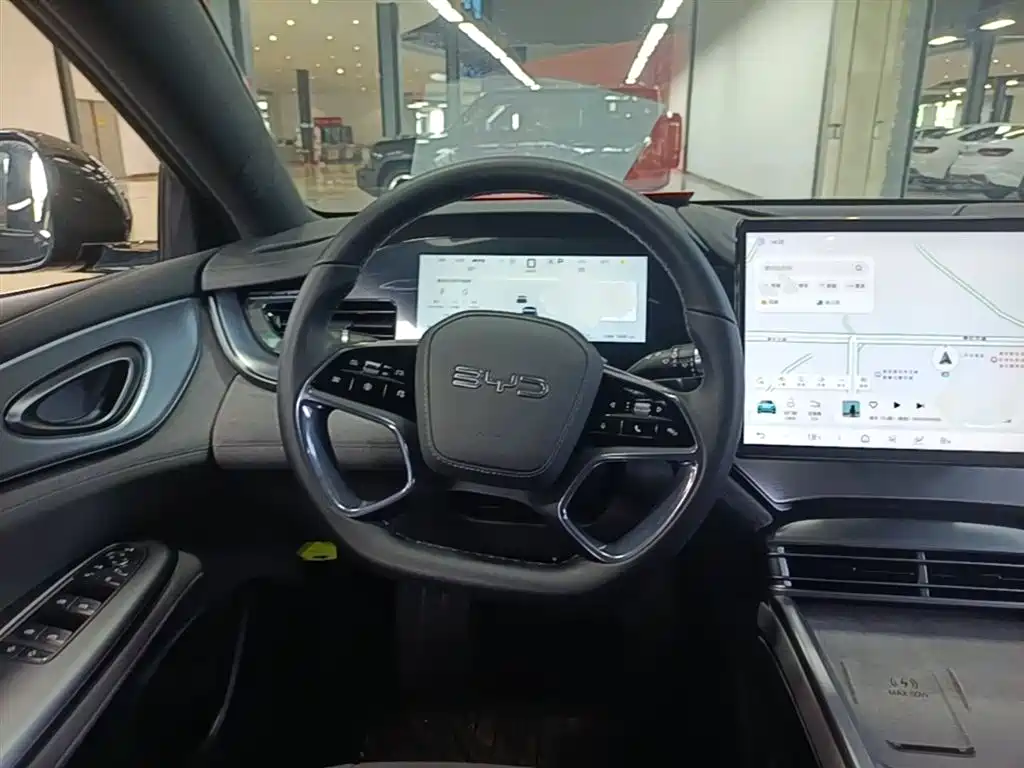 BYD Seal 07 DM-i 2025 — фото 11
