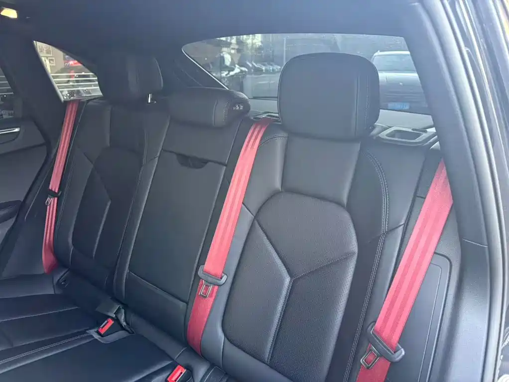 Porsche Macan 2024 — фото 12