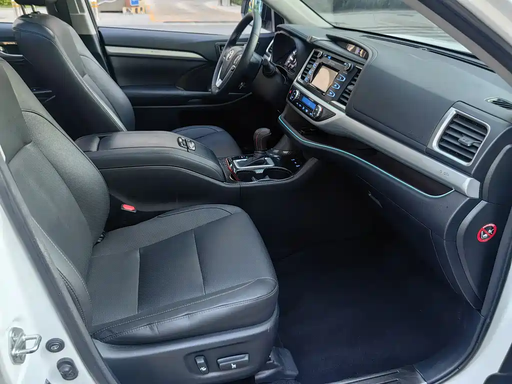 Toyota Highlander 2016 — фото 19
