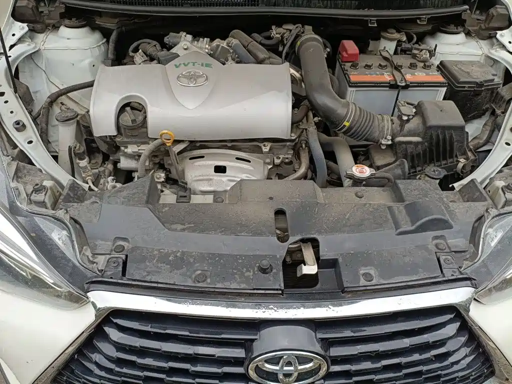 Toyota Yaris L 2020 — фото 11