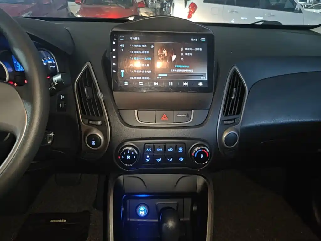 Hyundai ix35 2017 — фото 13