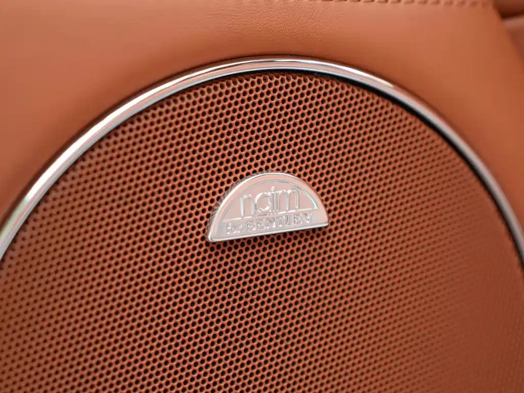 Bentley Flying Spur 2018 — фото 20