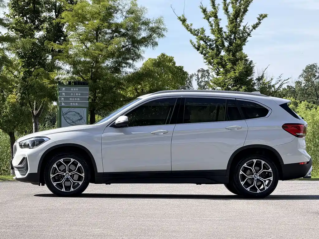 BMW X1 2022 — фото 17