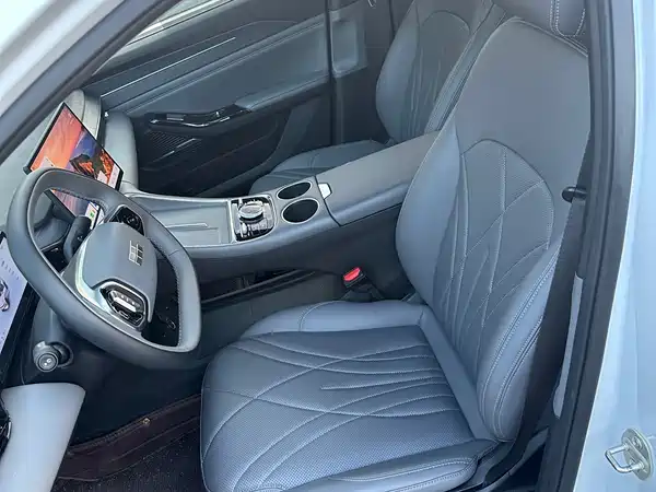 Geely Galaxy L6 2025