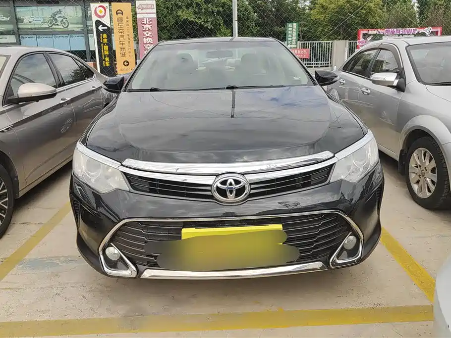 Toyota Camry 2016 — фото 2