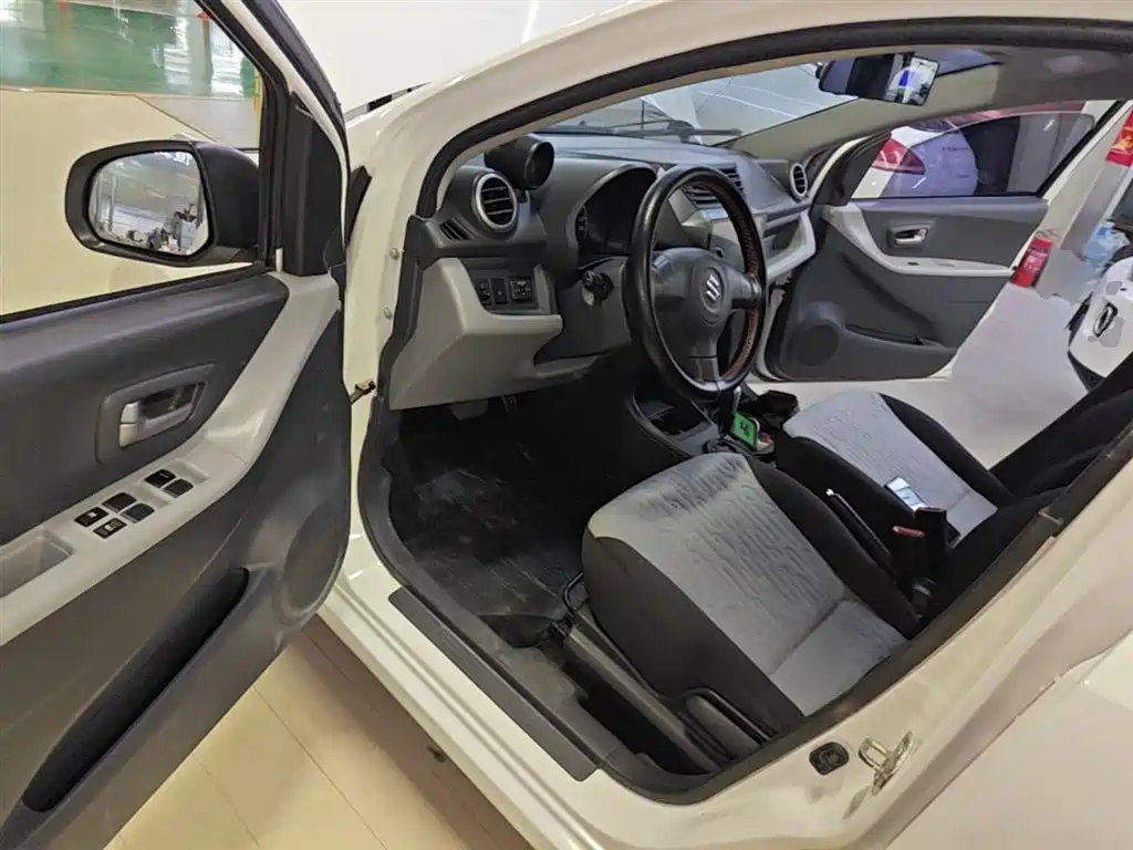 Suzuki Alto 2017 — фото 16