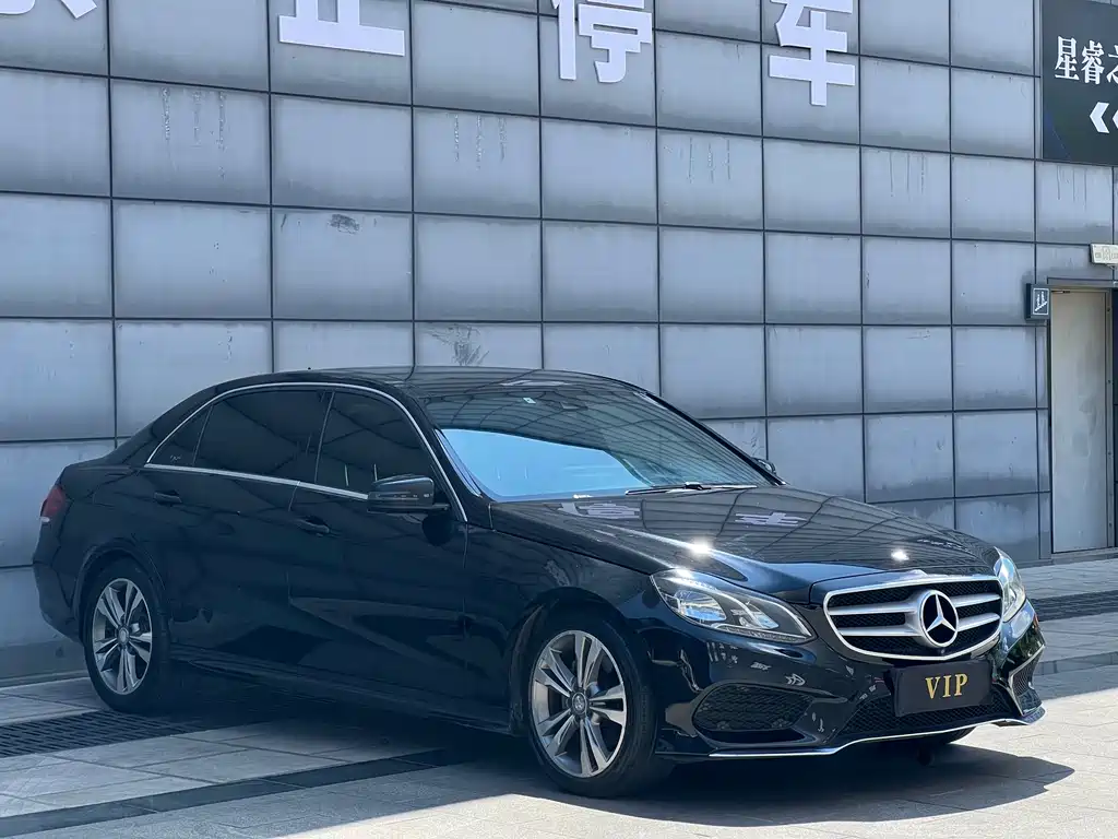 Mercedes-Benz E-Class 2015 — фото 1