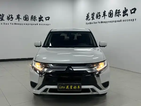 Mitsubishi Outlander 2022