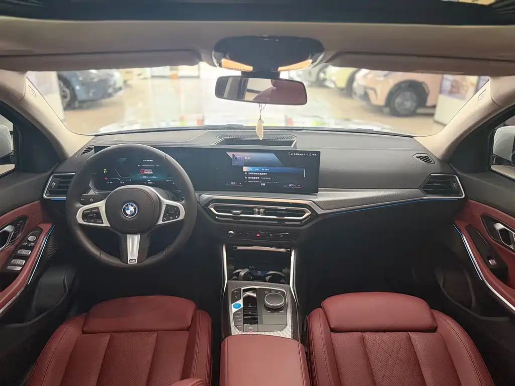 BMW i3 2023 — фото 9
