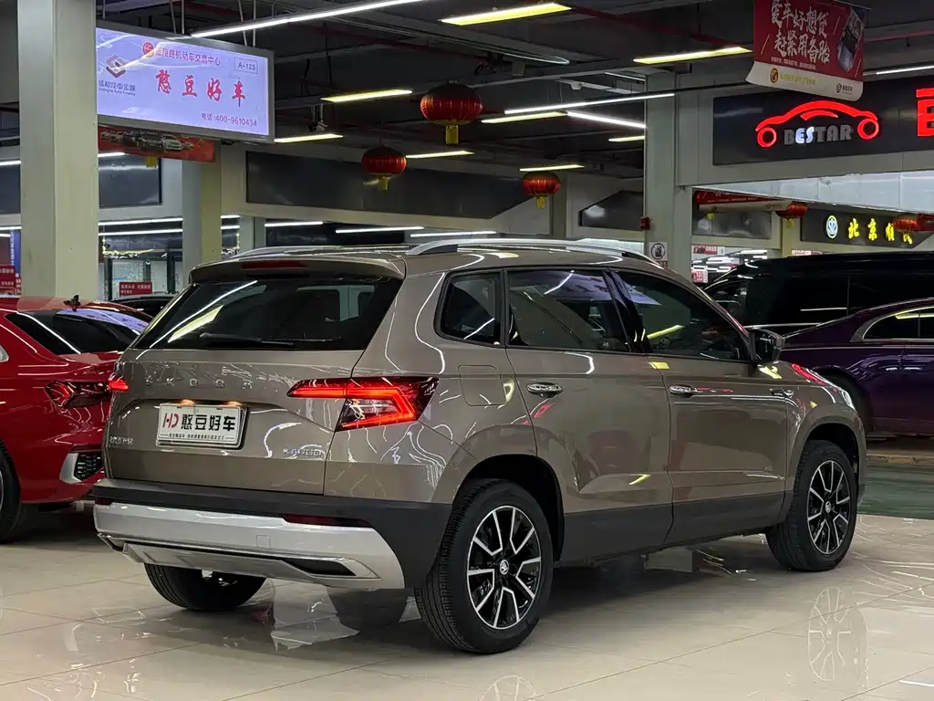 Skoda Karoq 2021 — фото 2