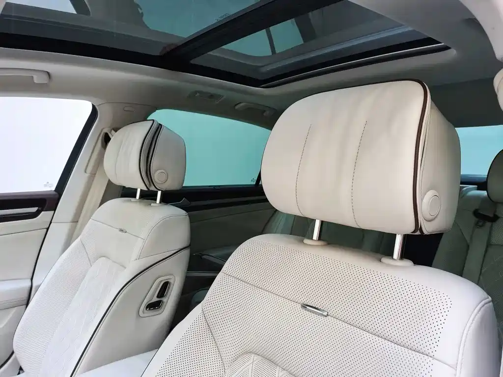 Volkswagen Phideon 2017 — фото 12