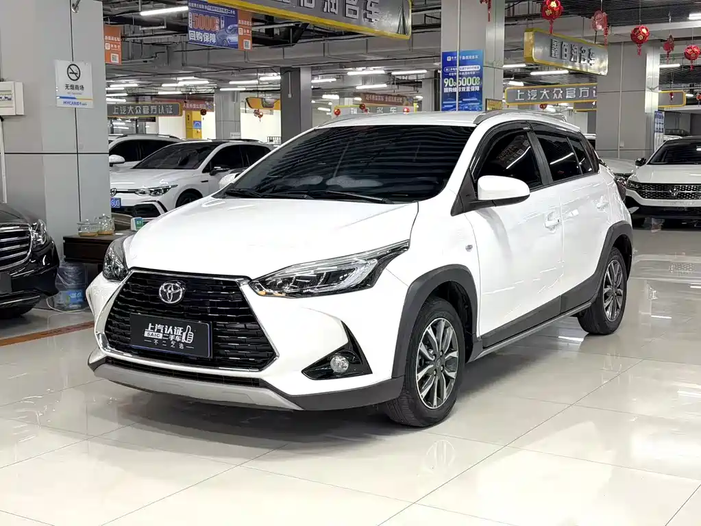 Toyota Yaris L 2022