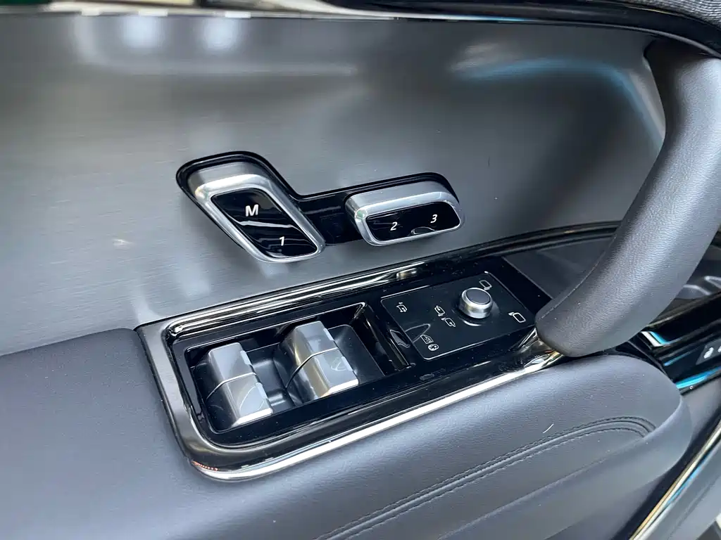 Land Rover Sport 2024 — фото 14