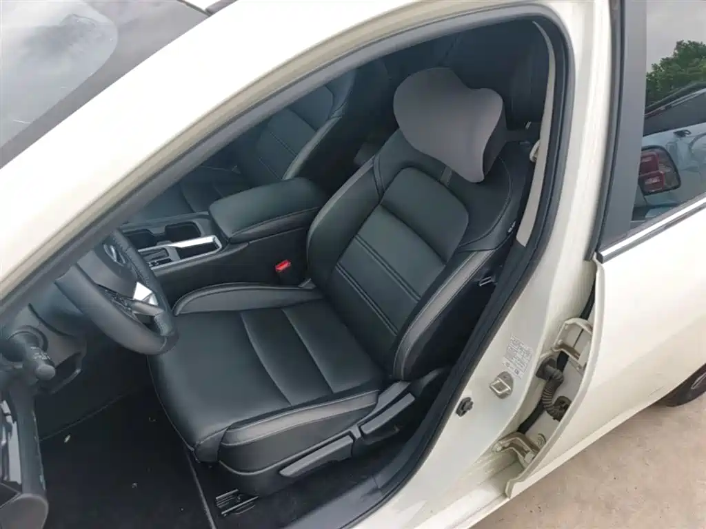 Nissan Sylphy 2021 — фото 15