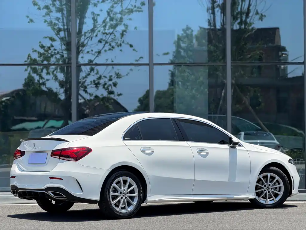 Mercedes-Benz A-Class 2020 — фото 5