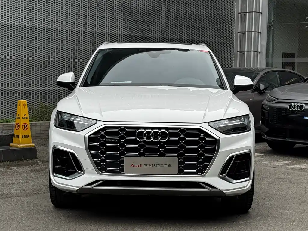 Audi Q5L 2022 — фото 2