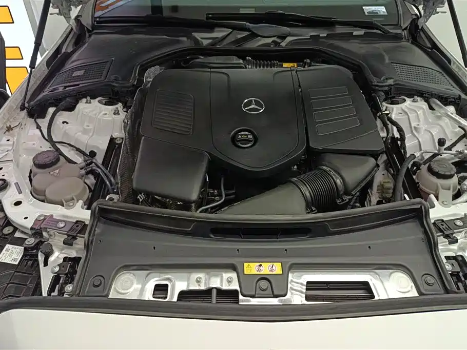 Mercedes-Benz C-Class 2024 — фото 10
