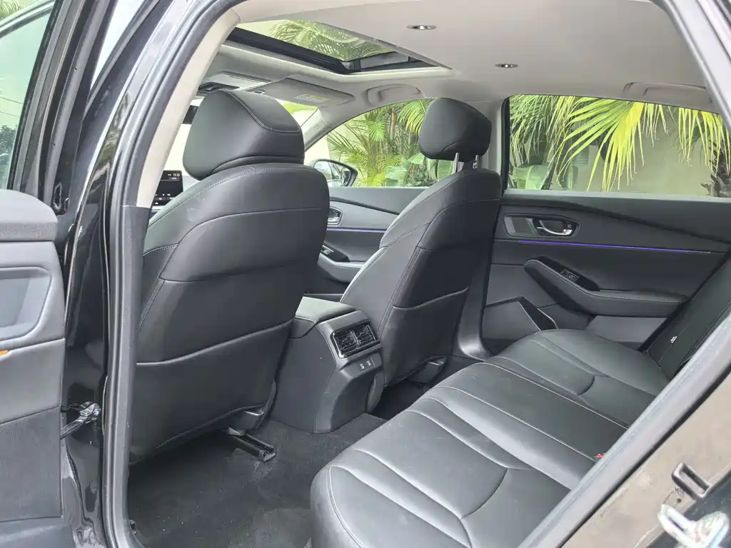 Honda Accord 2025 — фото 10