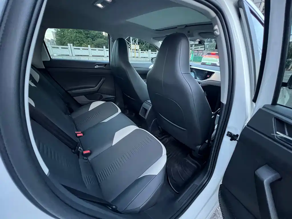 Volkswagen Polo 2021